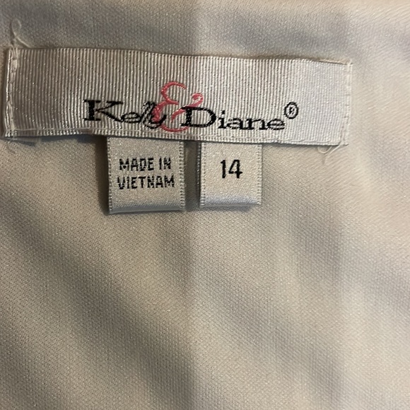 Kelly and Diane size 14 - Picture 4 of 5